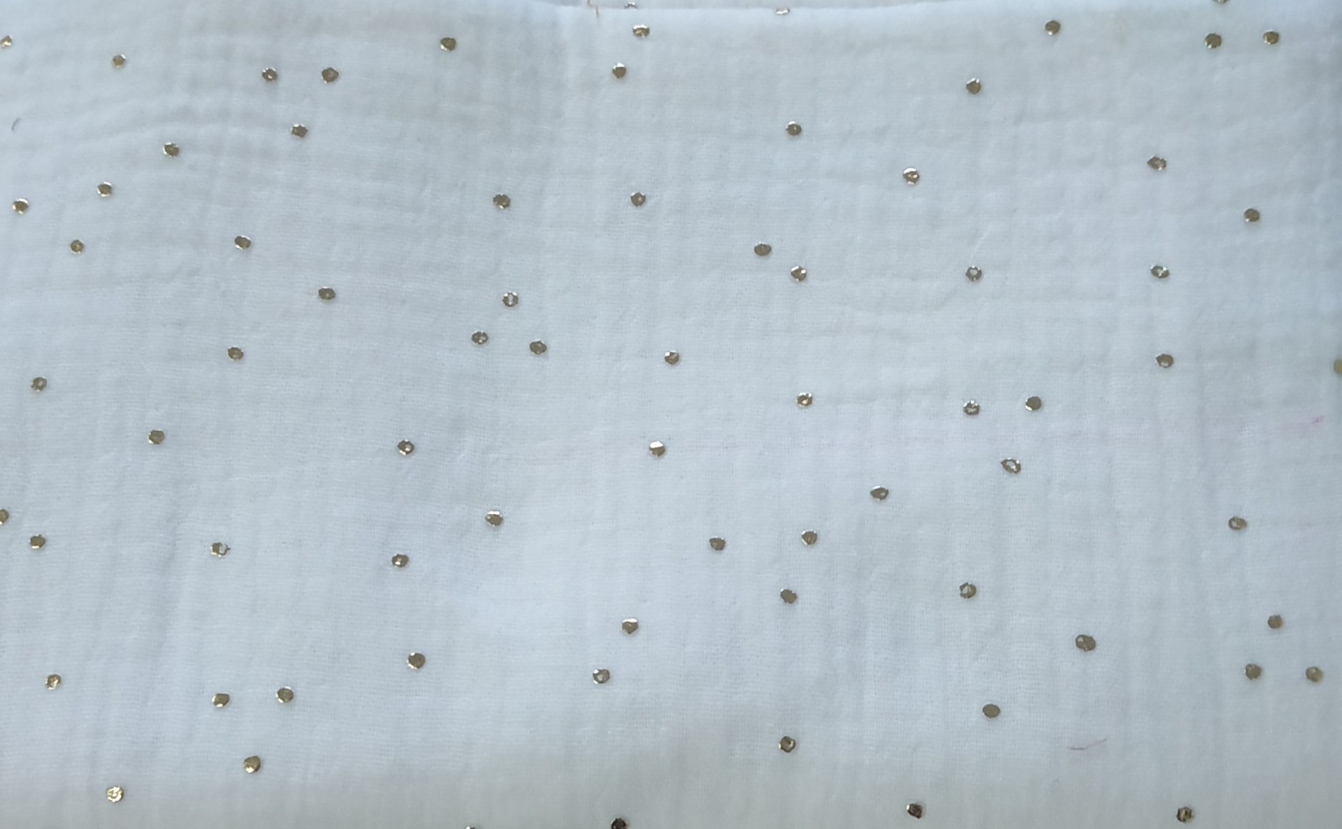 Blanc à pois dorés